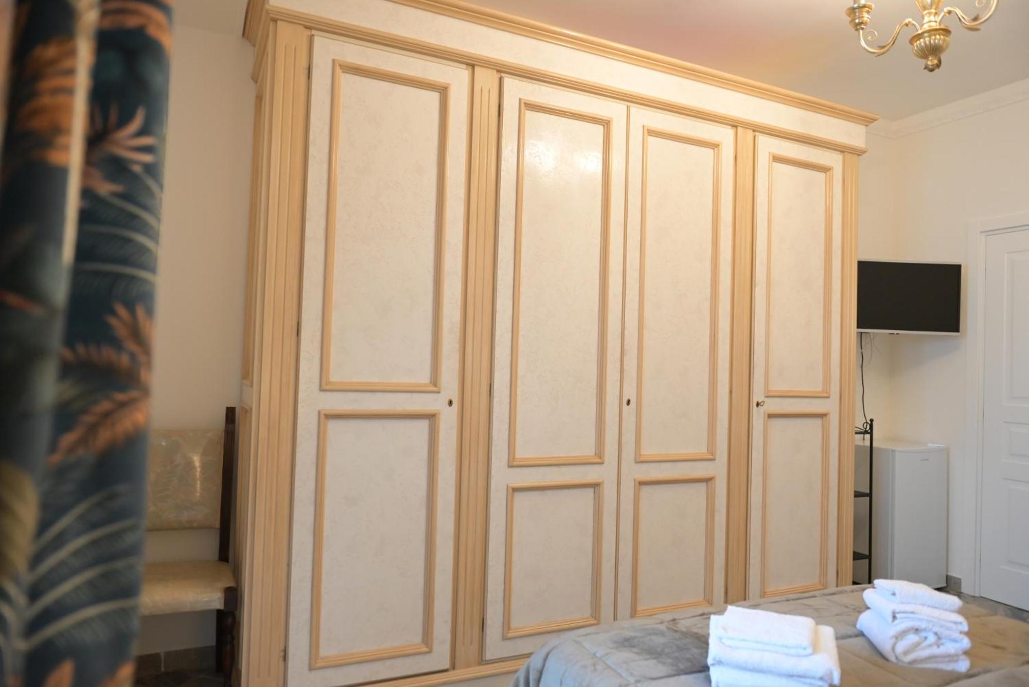 The Rooms Of Swami 바리 외부 사진